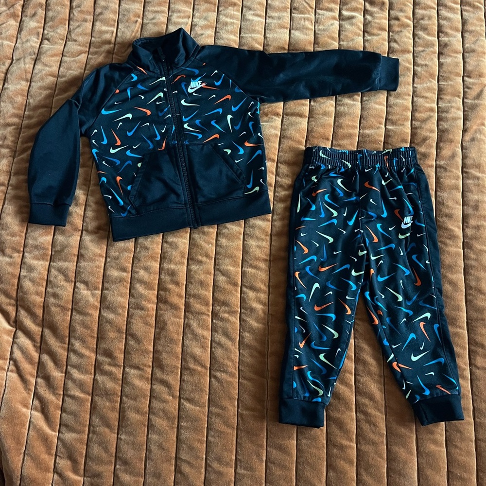 Nike Toddler Boys Print Tricot Matching Jogger Set